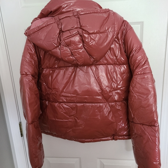 NWT Gap Cropper Puffer - Picture 2 of 5